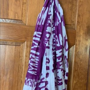 New Issimo Scarf NWT